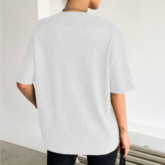 White oversized Ribbed textured tee shirt - Picture 3 of 5